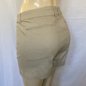 COPY - a.n.a Women’s 3.5 Inseam Mid Rise Twill Chino Short Size 20 Khaki Color …